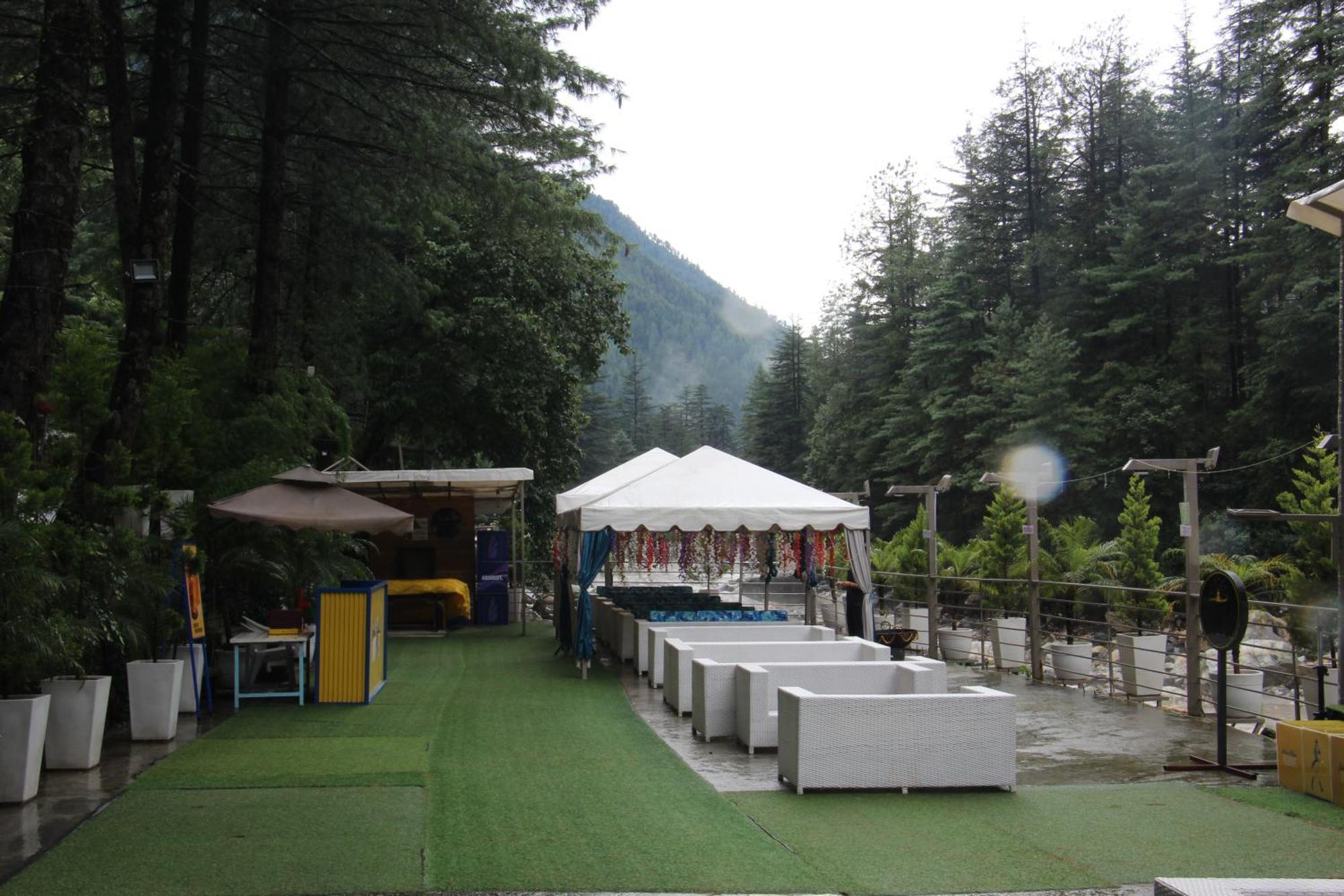 Moksha Riverside Resort Kasol Eksteriør billede